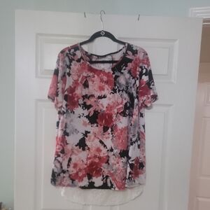 HEIMISH USA Black Cream Pink Floral Scoop Neck Short Sleeve Top